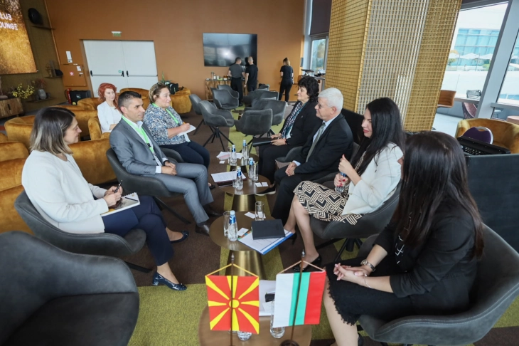 Николовски оствари средба со неговиот бугарски колега, во фокусот зајакнување на соработката во областа на земјоделството