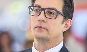 Pendarovski: Kurban Bajrami le të jetë nxitje e qytetarëve për tejkalim të përbashkët të sfidave