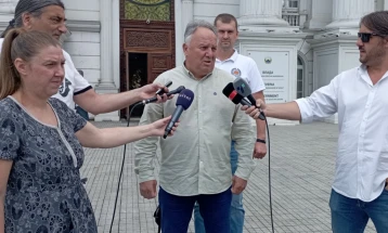 За синдикатите неприфатливи предлозите за зголемување на платите во јавниот сектор за годинава