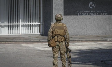 Киев тврди дека руската армија заминува од нуклеарната централа Запорожје