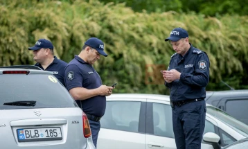 Një burrë vrau dy persona në aeroportin e kryeqytetit të Moldavisë, sulmuesi u arrestua