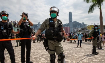 Полицијата во Хонг Конг обвини осум активисти во странство за тешки кривични дела и распиша награда за нивното апсење