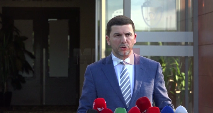 Косовската опозиција ја прекинува комуникацијата со премиерот Курти и претседателката Османи