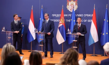 Премиерите на Холандија и Луксембург за зајакнување на соработката и смирување на тензиите на Косово