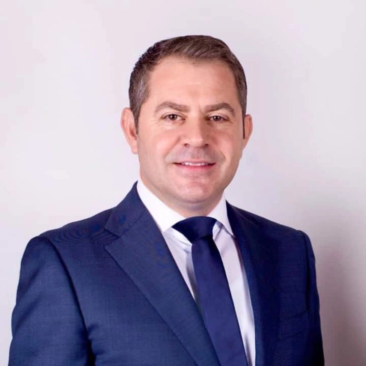 Идризи побара од албанскиот Парламент да донесе  резолуција за осуда на геноцидот врз Чамите во Грција