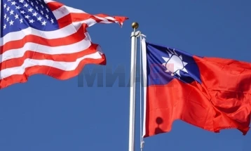 Kina është kategorikisht kundër shitjes së armëve amerikane për Tajvanin
