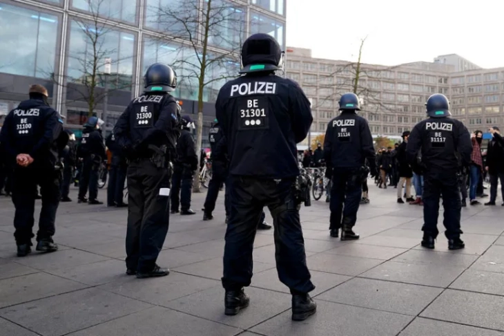 Policia gjermane i arrestoi shtatë persona të dyshuar për formimin e një grupi terrorist