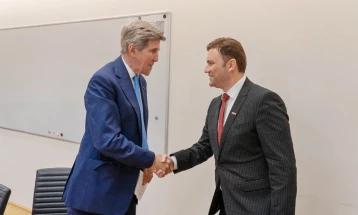 Osmani and Kerry hold meeting on climate change and its impact on security