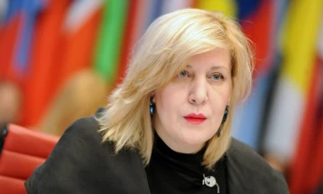 Komisarja Mijatoviq dërgoi letër në Kuvend dhe kërkon miratimin e legjislacionit për njohjen e personave transgjinorë