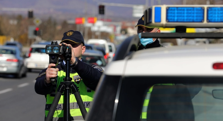 Во сообраќајна контрола на влезот во Арачиново, санкционирани прекршоци