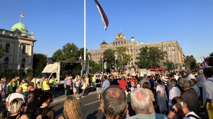 Десетти протест „Србија против насилството“ во Белград, блокади и во други градови во Србија