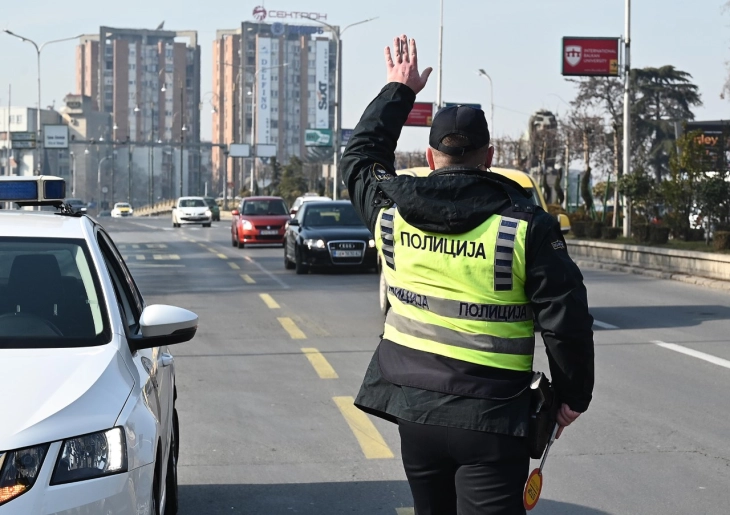 Shqiptohen 164 kundërvajtje trafiku në Shkup, 77 për tejkalim të shpejtësisë së lejuar