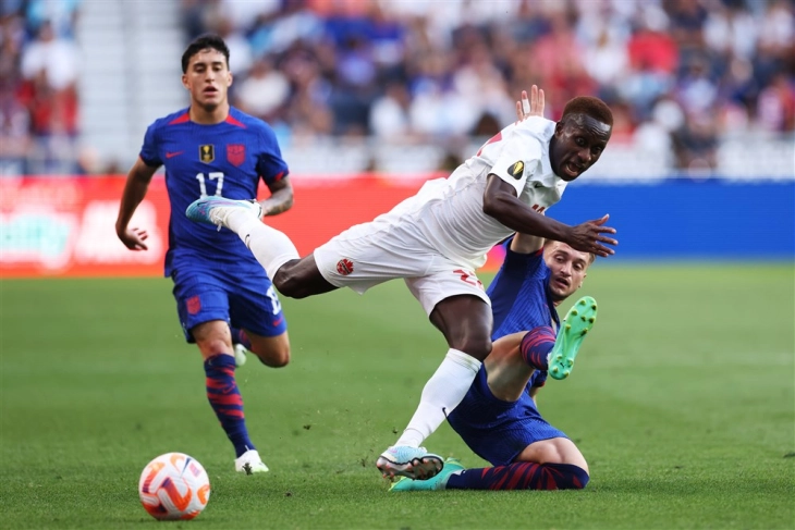 САД преку Канада на пенали до полуфиналето на Голд купот