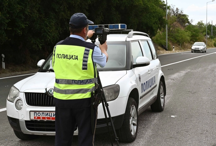 Në Shkup sanksionohen 250 shoferë, 149 për tejkalimin e shpejtësisë së lejuar