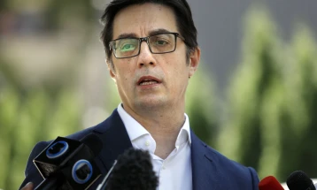 Pendarovski me besimin më të madh në mesin e qytetarëve, sipas anketës së IRI-t