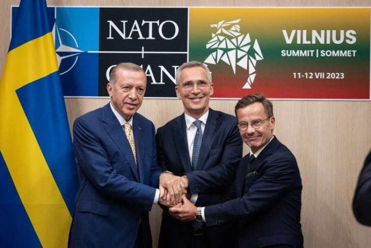 Turkey ends opposition to Sweden's NATO membership, Stoltenberg says