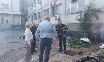 Kryetari i Këshillit Gjyqësor ka vizituar gjykatën e djegur në Kumanovë