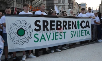 Марш за Сребреница: Страшното злосторство да не се повтори никаде и никогаш