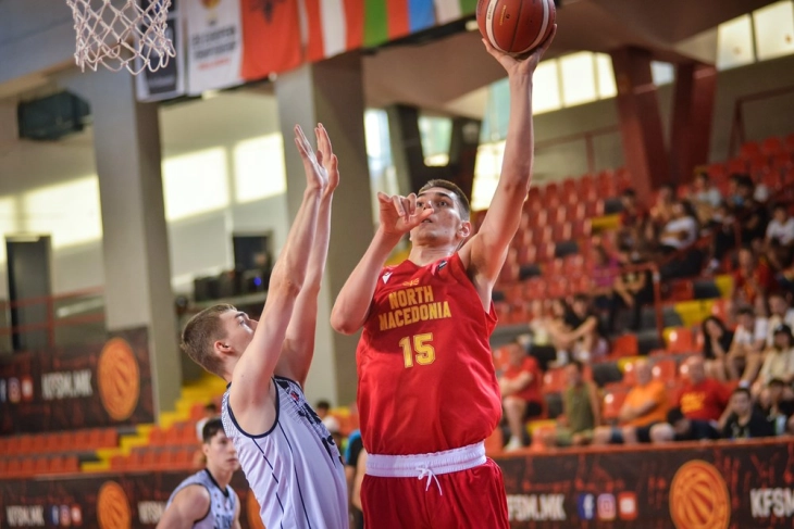 У20: Македонските кошаркари убедливо ја совладаа Бугарија на ЕП во Скопје