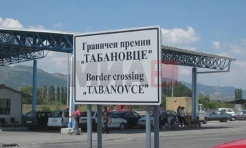 Rritet frekuenca e automjeteve në VK Tabanoc për hyrje në vend, pritet rreth 30 minuta