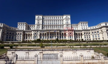 Ministrja rumune Firea dha dorëheqje pas keqtrajtimit të të moshuarve