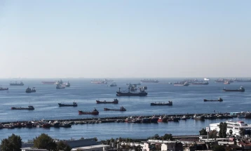 Песков: Киев го користи поморскиот коридор во Црно Море во воени цели