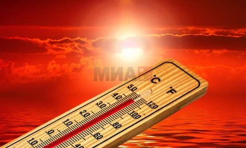 СЗО: Екстремните горештини ги оптоваруваат здравствените системи и најмногу ги засегаат најранливите
