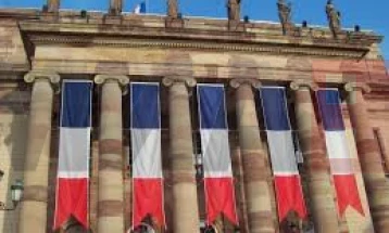 Makron do të bëjë rikonstruim të Qeverisë franceze