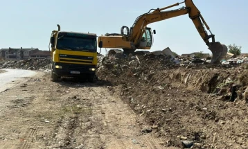 Komuna e Shuto Orizares filloi me aksionin për largimin e deponisë në Vizbeg