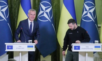 Зеленски побара свикување на Советот НАТО-Украина заради договорот за житарки, Столтенберг средбата ја закажа за в среда