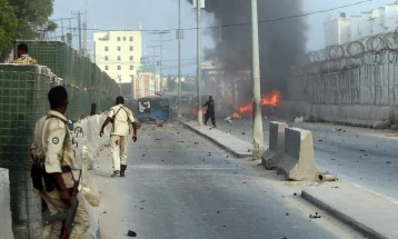 Sulm mbi akademinë ushtarake në Mogadishu, të paktën 25 ushtarë e humbën jetën, 40 janë plagosur