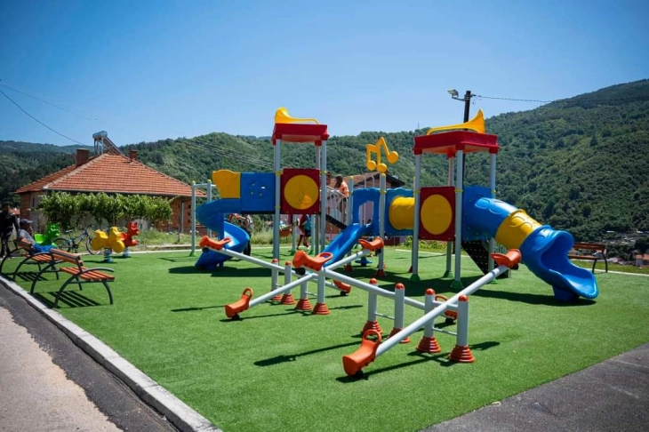 Уреден простор со спортски терени и детско игралиште во населбата Баглак, Крива Паланка