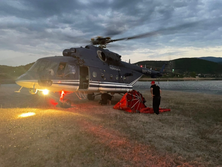 Хеликоптерската единица при МВР го изгасна пожарот во реонот на Демир Капија