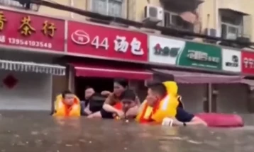 Tajfuni Doksuri: Mbi 20.000 njerëz janë evakuuar në veri të Kinës