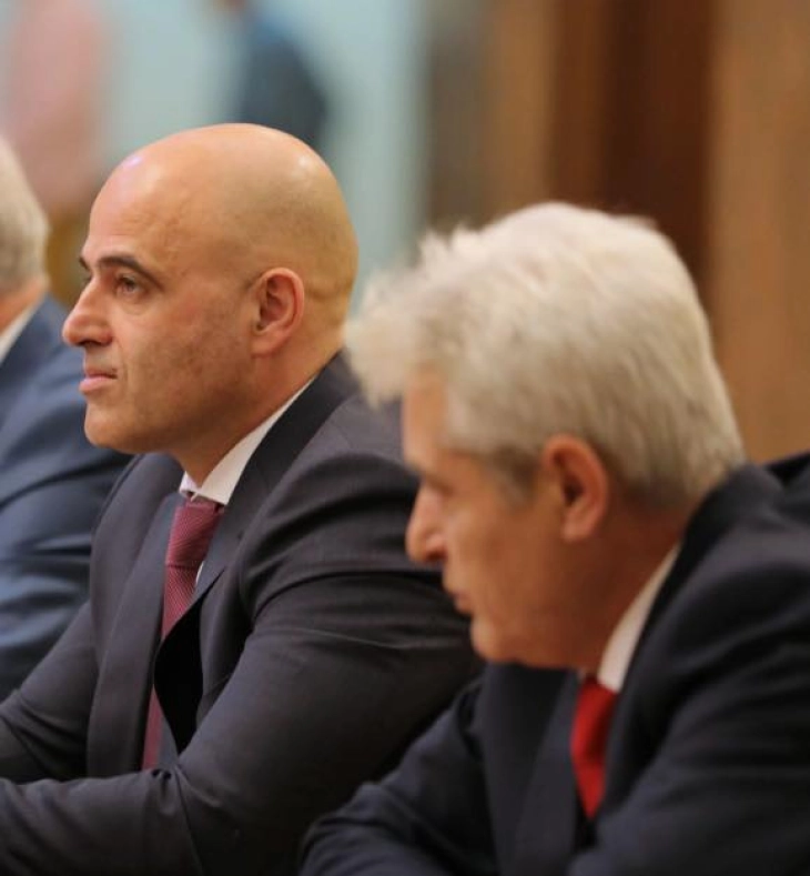 Ministrat e BDI-së dhanë dorëheqje, do të efektuohen  kur VMRO-DPMNE-ja të votojë për ndryshimet kushtetuese
