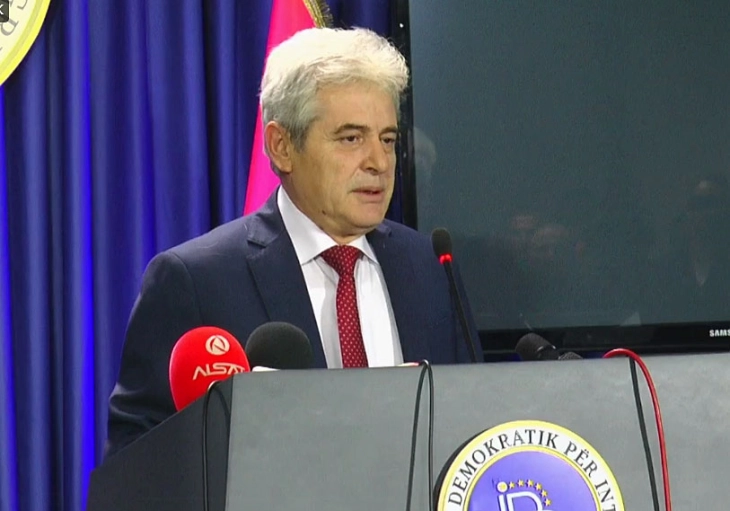 Ali Ahmeti: Të gjithë ministrat e BDI-së i dorëzuan kryeministrit Kovaçevski dorëheqjet për zhbllokimin e së ardhmes evropiane të vendit
