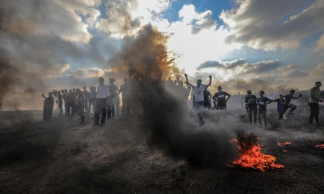 Илјадници лица во Газа протестирааа против власта на Хамас