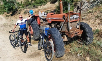 Хенрик Маркуш, словачки амбасадор и „светски првак во возење велосипед низ Македонија “