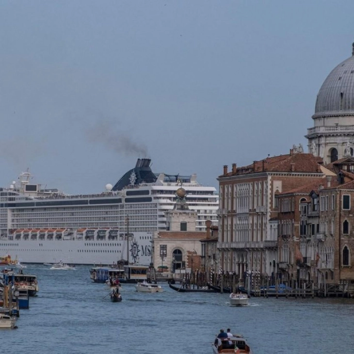 UNESCO experts recommend putting Venice on its heritage danger list