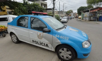 Gjatë një bastisjeje në Rio de Zhanejro jetën e humbën nëntë persona, dy policë janë plagosur
