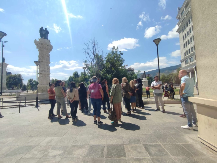 Të punësuarit në MIA edhe sot në protestë i shprehën pakënaqësitë për shkak të mosveprimit për kërkesat e tyre