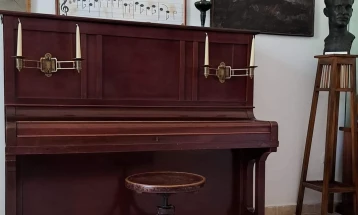 Во спомен собата на Хаџиманов донесено столчето за пијаното на кое музицирал најпознатиот и прв етномузиколог во Македонија 