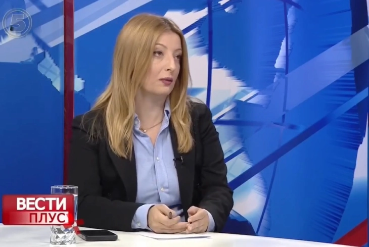 Arsovska: Për të pasur transport publik falas, këshilltarët duhet këtë ta votojnë