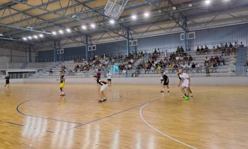Во Дебар почна традиционалниот турнир во мал фудбал