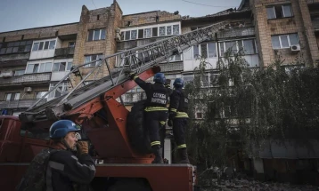 At least 5 dead in Russian strike on residential area in east Ukraine