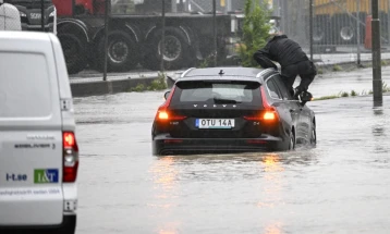 Stuhia Hans vazhdon të shkaktojë dëme serioze në Evropën veriore