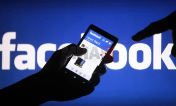 Фејсбук ја укинува можноста за СМС-пораки преку „ФБ-месинџер“