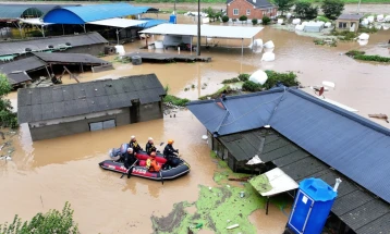 Тропската бура Канун предизавика поплави во Јужна Кореја, а евакуирани се и 10.000 лица