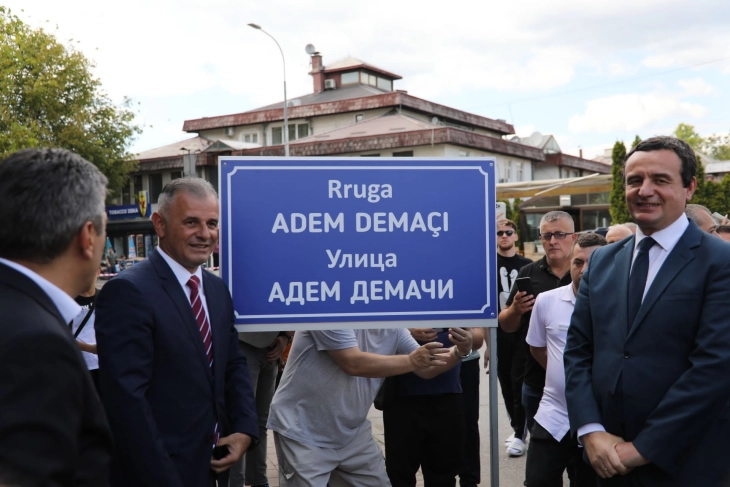 Kryeministri i Kosovës, Albin Kurti mori pjesë në inaugurimin e rrugës “Adem Demaçi” në Çair