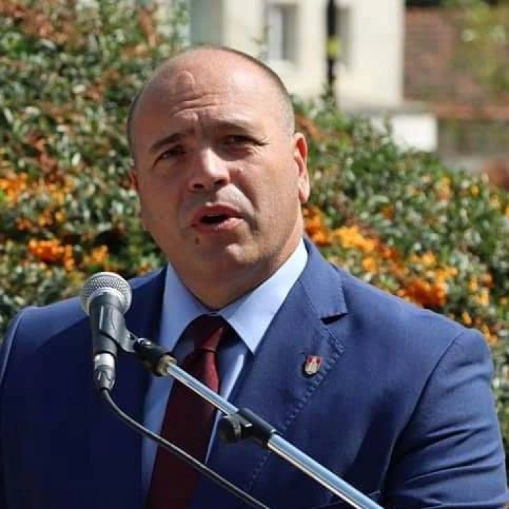 Димитриевски: Истакнувањето обележја на т.н. голема Албанија и неинтонирање на државната химна е спротивно на Уставот и законите 